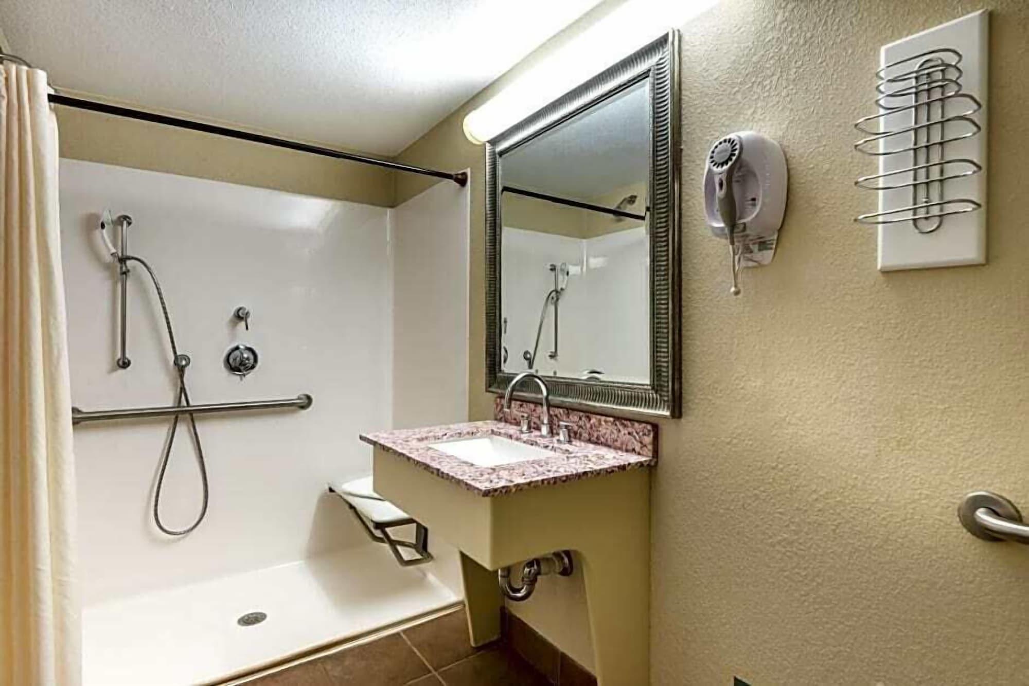Hotel Super 8 By Wyndham Watertown/Cambridge/Boston Area Exteriér fotografie