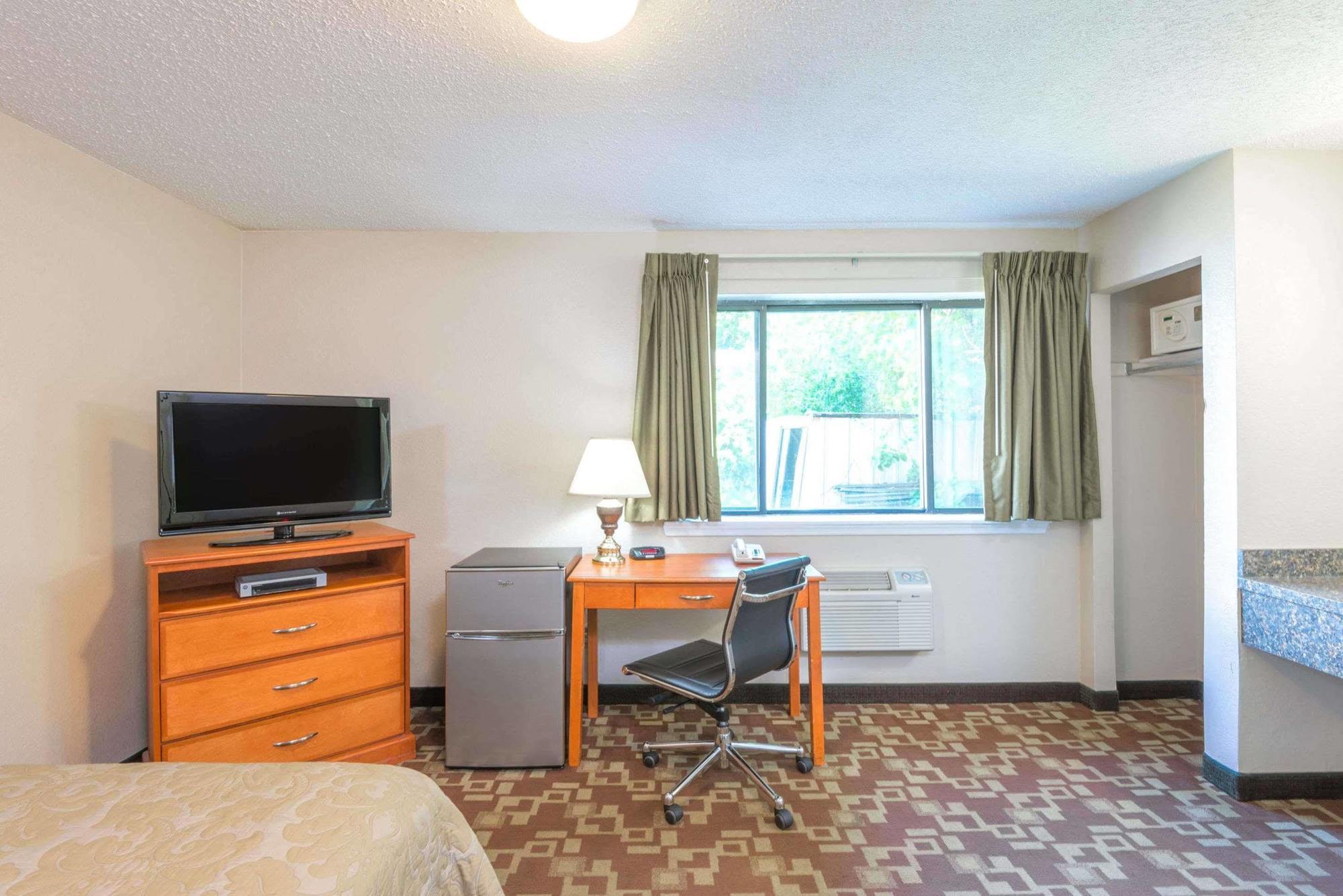Hotel Super 8 By Wyndham Watertown/Cambridge/Boston Area Exteriér fotografie