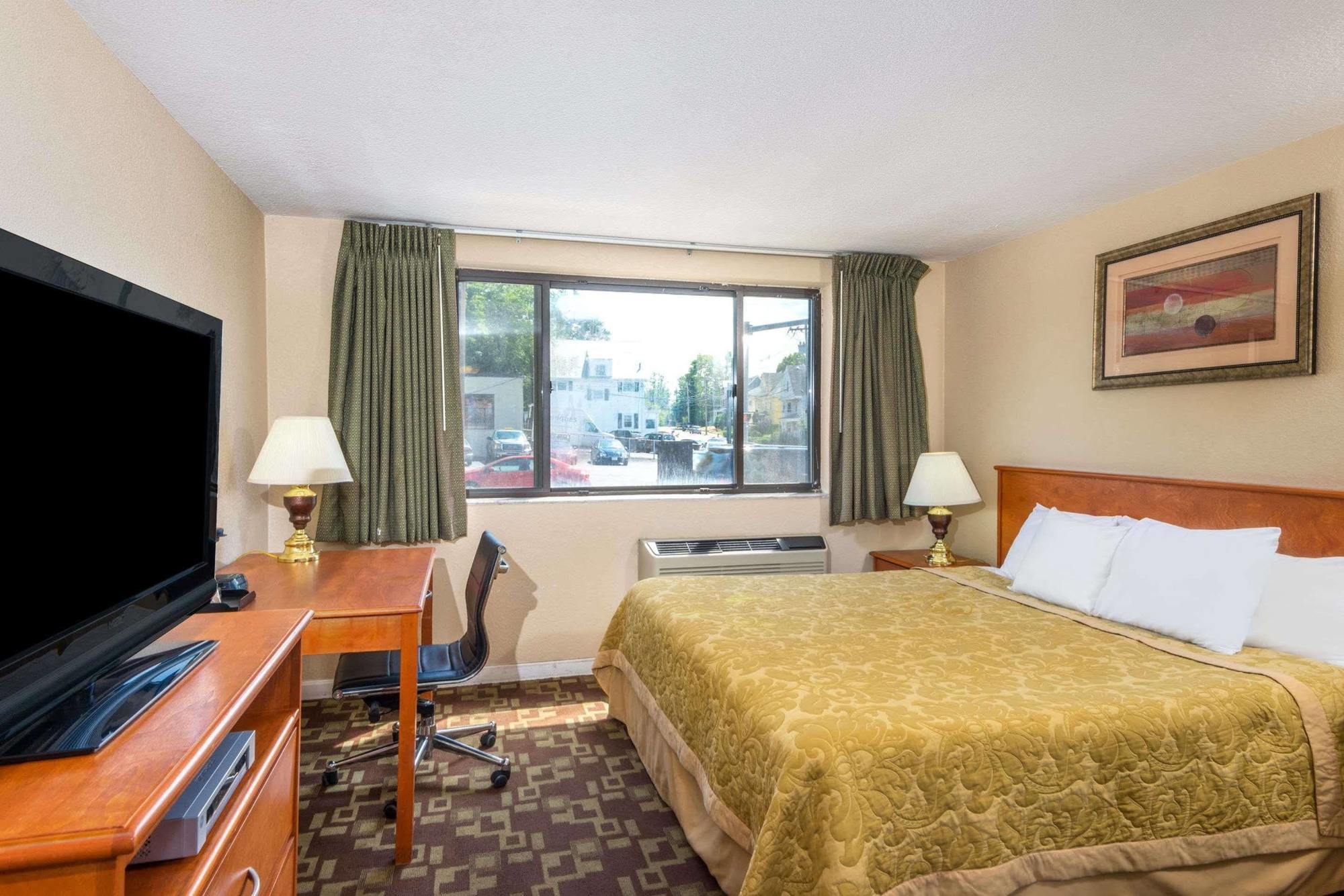 Hotel Super 8 By Wyndham Watertown/Cambridge/Boston Area Exteriér fotografie
